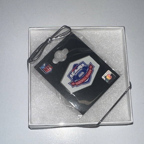 NFL Other - NFL New Buffalo Bills Farewell Season Pin collectors Item RARE football highmark